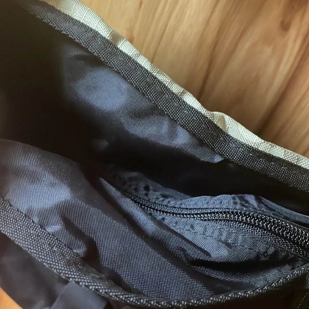 L.L. Bean‎ Aloha green laptop messenger bag
